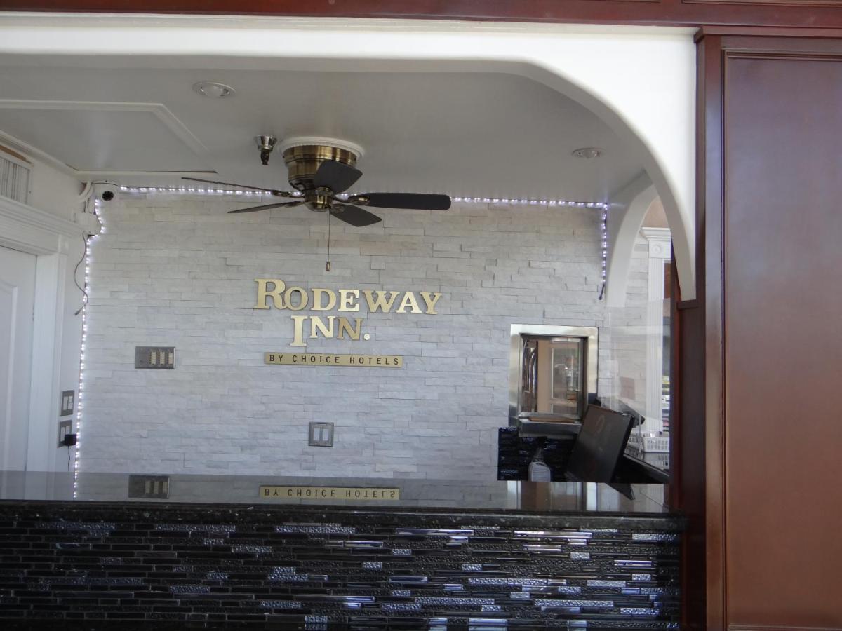 Rodeway Inn Cypress Exterior photo