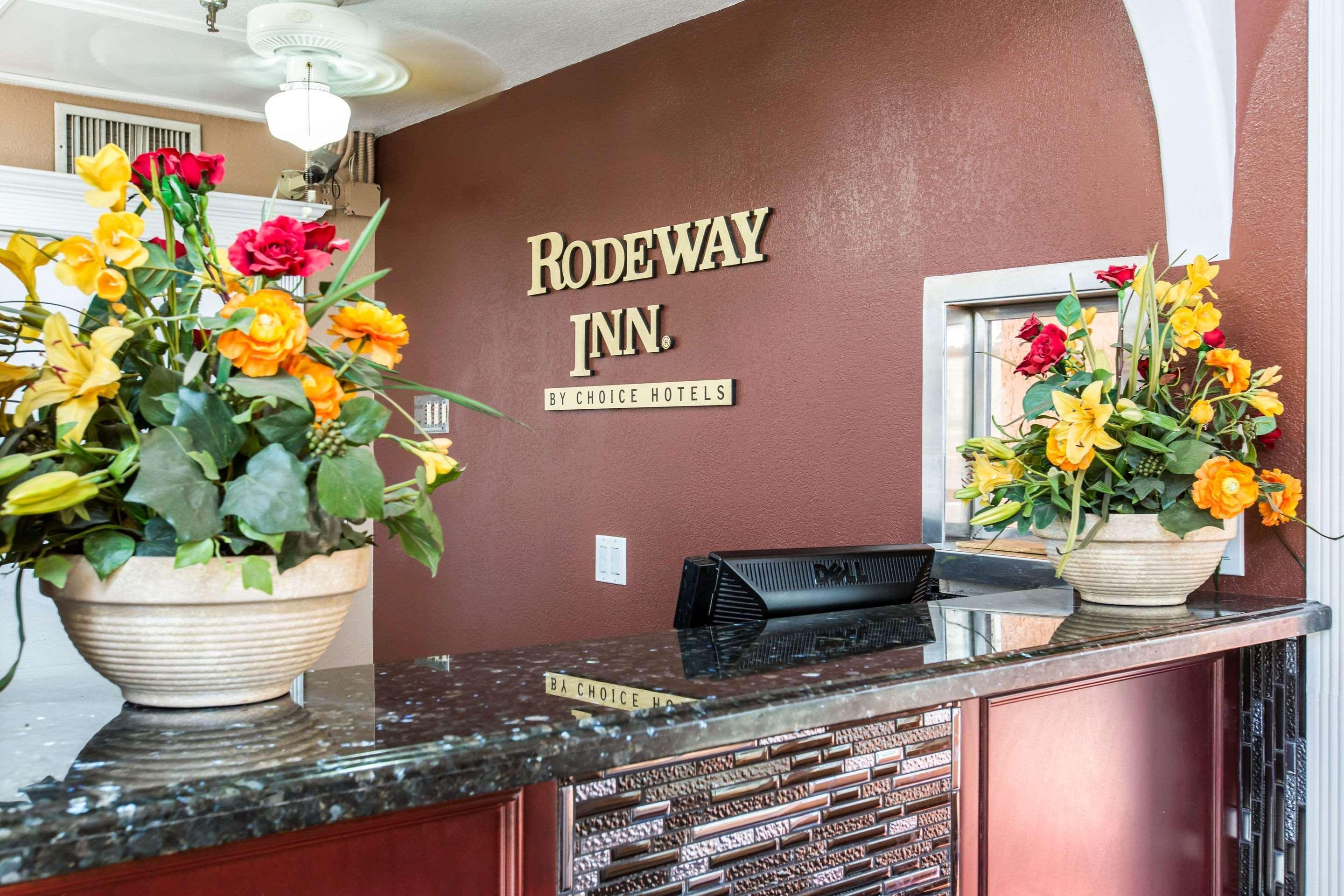Rodeway Inn Cypress Exterior photo